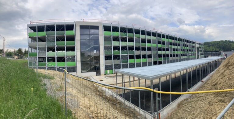 Endspurt bei Hochgarage der Fa. KNAPP AG